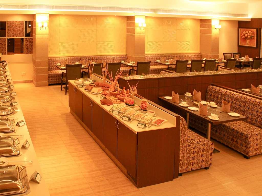 Quality Inn Viha Kumbakonam Restoran gambar